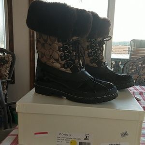Coach size 8 Leonora winter boots
